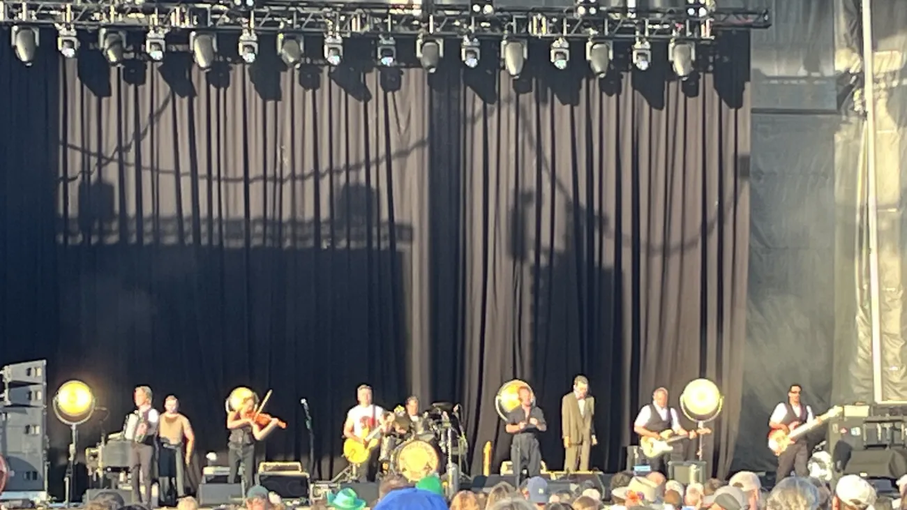 John Mellencamp on stage at Somerset Amphitheater!